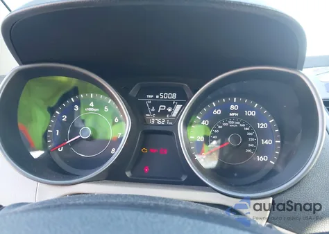 2014 Hyundai Elantra Se z USA, uszkodzony, nr VIN 5NPDH4AE9EH526584